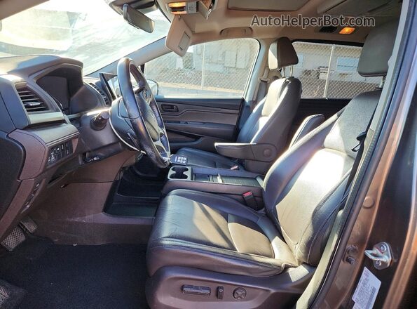 5FNRL6H77KB137105 2019 HONDA ODYSSEY Gray Front interior view