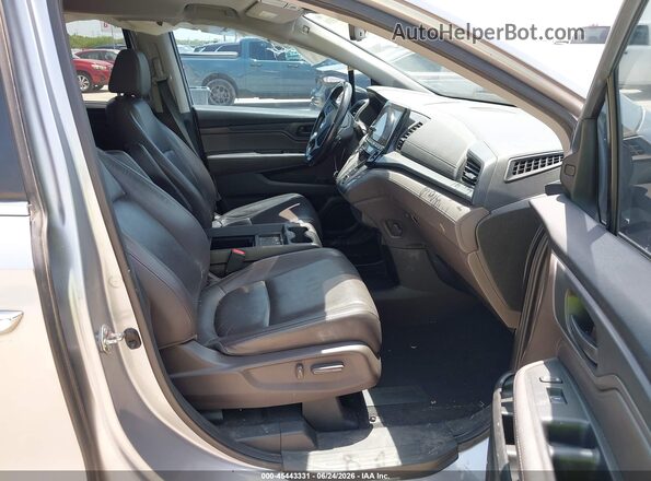 5FNRL6H78JB064938 2018 HONDA ODYSSEY Silver წინა სალონის ხედი