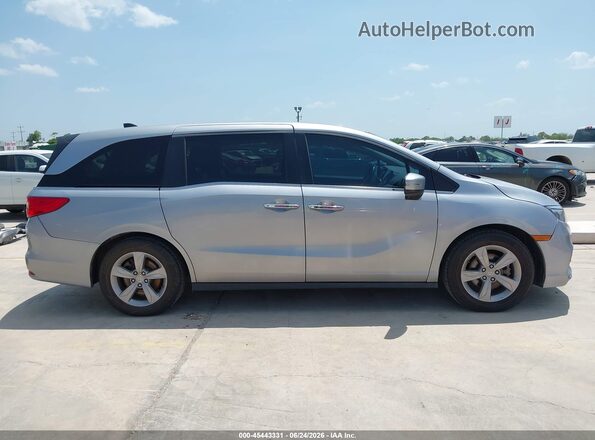5FNRL6H78JB064938 2018 HONDA ODYSSEY Silver უკანა სალონის ხედი