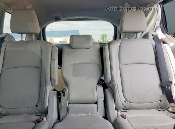 5FNRL6H78JB100675 2018 HONDA ODYSSEY Blue უკანა სავარძლების ხედი