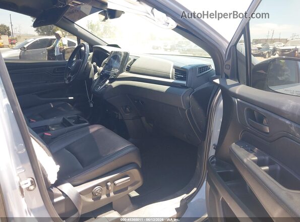 5FNRL6H78RB043390 2024 HONDA ODYSSEY Серый Вид салона спереди