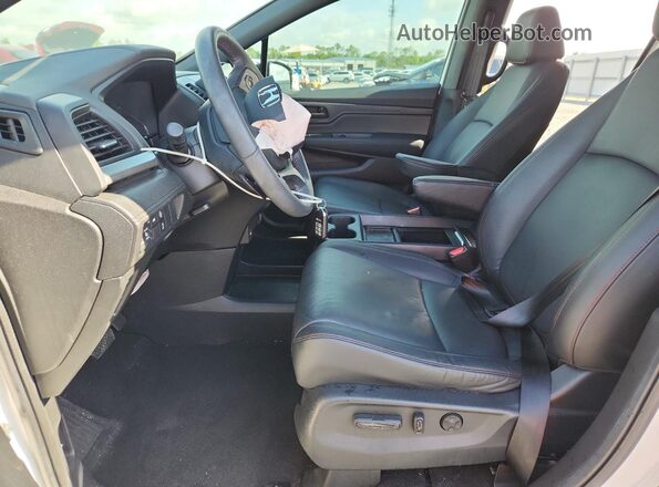 5FNRL6H78RB068998 2024 HONDA ODYSSEY White Front interior view