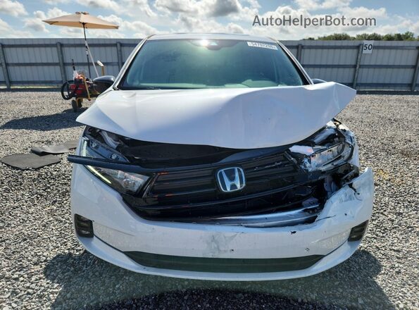 5FNRL6H78RB068998 2024 HONDA ODYSSEY White Front view