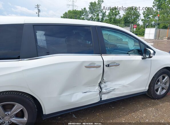 5FNRL6H79JB044410 2018 HONDA ODYSSEY White Front view
