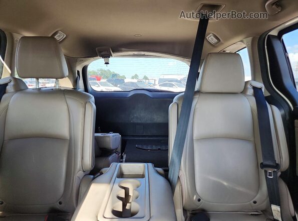 5FNRL6H79JB060445 2018 HONDA ODYSSEY White Rear seats view