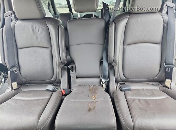 5FNRL6H79KB013675 2019 HONDA ODYSSEY Black Rear seats view