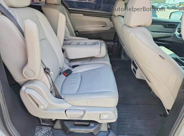 5FNRL6H79NB051802 2022 HONDA ODYSSEY Silver Вид задньої частини салону