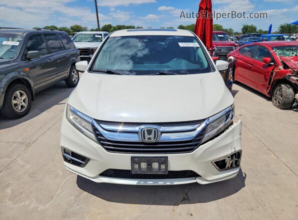 5FNRL6H80JB035989 2018 HONDA ODYSSEY White Front view