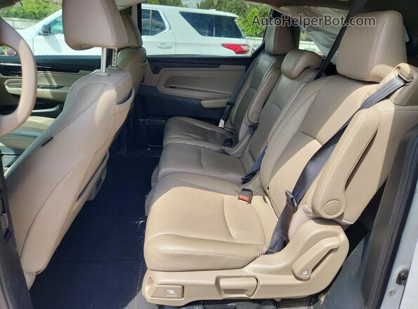 5FNRL6H80RB016693 2024 HONDA ODYSSEY White Rear interior view