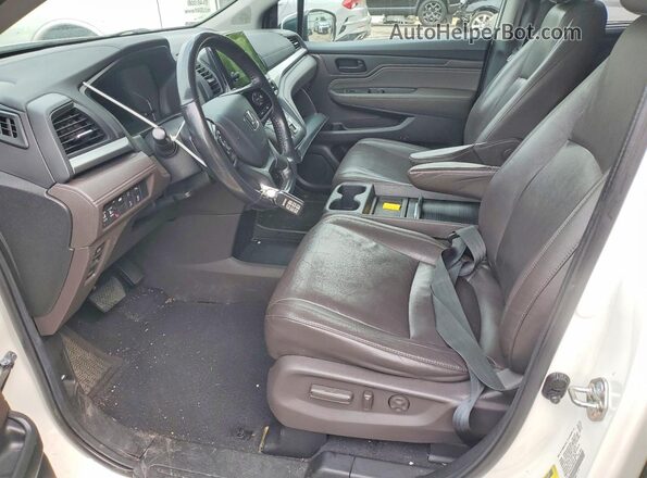 5FNRL6H82KB091482 2019 HONDA ODYSSEY White Front interior view