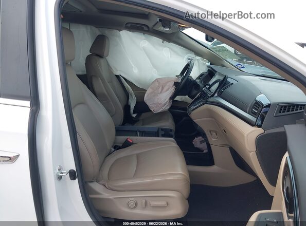 5FNRL6H85RB019010 2024 HONDA ODYSSEY White Vista interior delantera