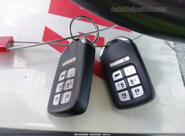 5FNRL6H85RB019010 2024 HONDA ODYSSEY White Vista del salpicadero