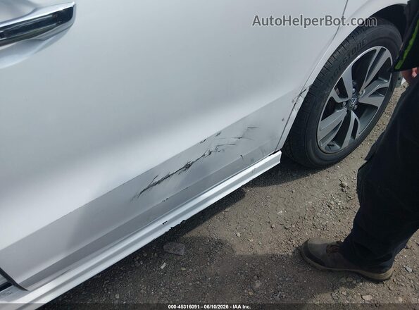 5FNRL6H86RB043476 2024 HONDA ODYSSEY White Widok z przodu