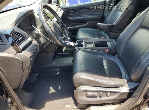 5FNRL6H87PB000018 2023 HONDA ODYSSEY Черный Вид салона спереди