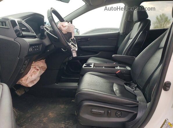 5FNRL6H87PB503712 2023 HONDA ODYSSEY White Вид салону спереду