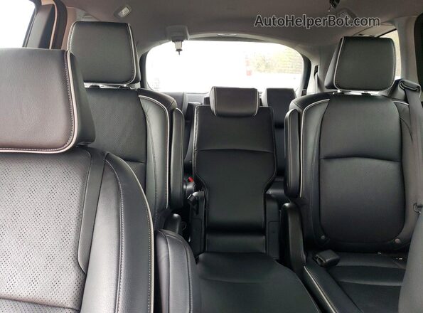 5FNRL6H87PB503712 2023 HONDA ODYSSEY White Вид задніх сидінь