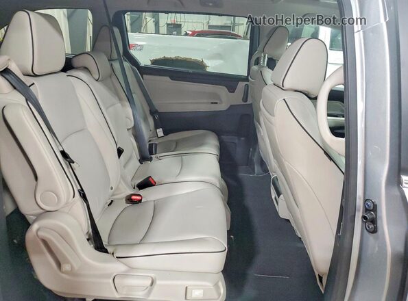 5FNRL6H87TB039461 2026 HONDA ODYSSEY Silver Սալոնի հետևի տեսք