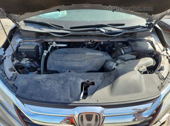5FNRL6H88JB020401 2018 HONDA ODYSSEY Silver Engine compartment view