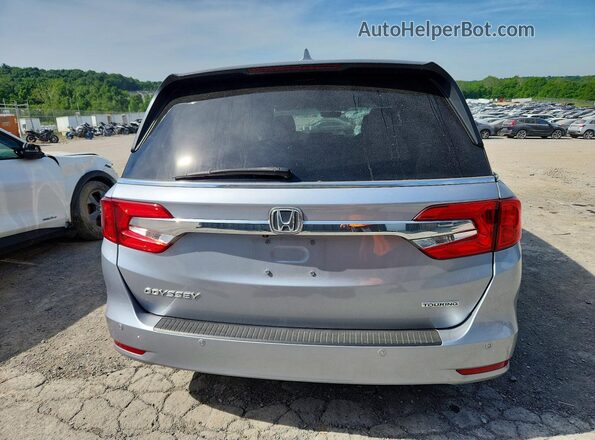5FNRL6H88JB020401 2018 HONDA ODYSSEY Silver Rear view