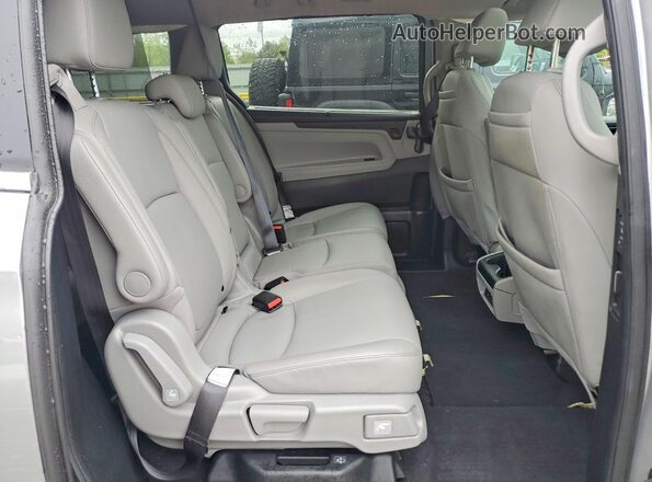 5FNRL6H89RB049983 2024 HONDA ODYSSEY Серый Вид задней части салона