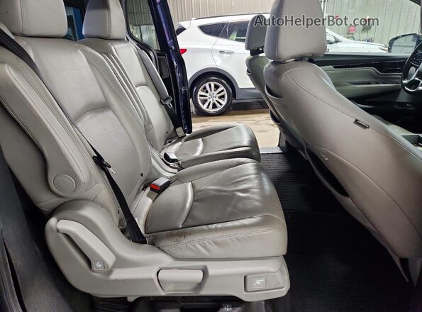 5FNRL6H91JB012908 2018 HONDA ODYSSEY Blue Вид задньої частини салону