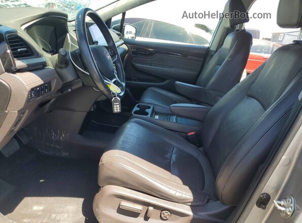 5FNRL6H93KB024642 2019 HONDA ODYSSEY Gray Front interior view
