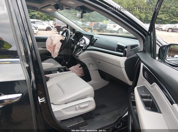 5FNRL6H99JB000747 2018 HONDA ODYSSEY Черный Вид салона спереди