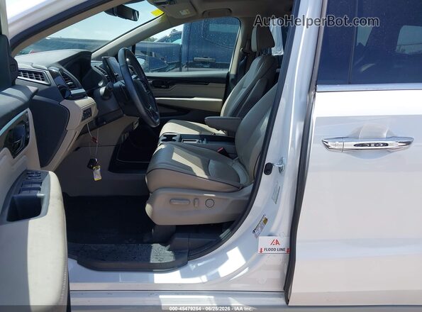5FNRL6H99PB066076 2023 HONDA ODYSSEY White Widok z przodu