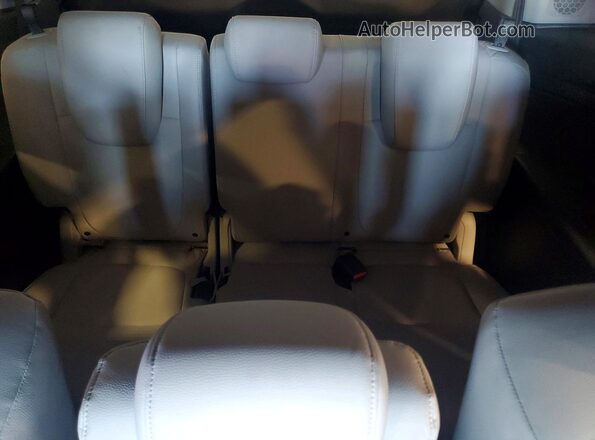 5FNRL6H9XJB099501 2018 HONDA ODYSSEY Silver Rear seats view