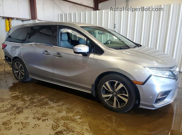 5FNRL6H9XJB099501 2018 HONDA ODYSSEY Silver Front right
