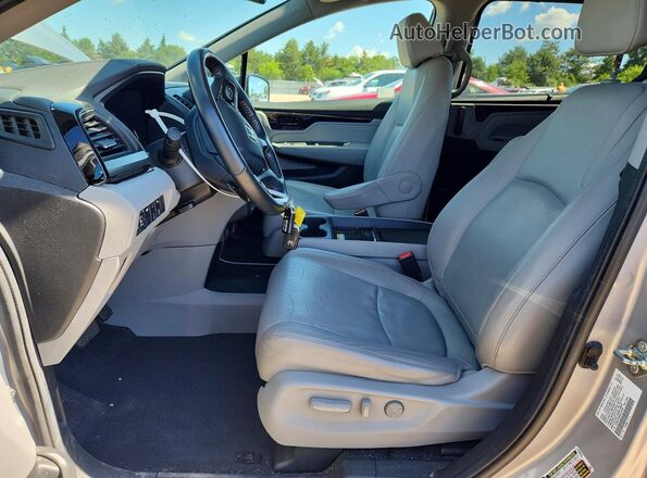 5FNRL6H9XKB101328 2019 HONDA ODYSSEY Silver Սալոնի դիմացի տեսք