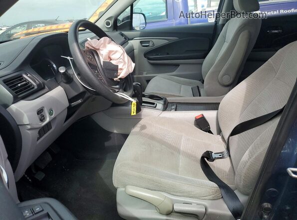 5FNYF5H18JB010029 2018 HONDA PILOT Blue Front interior view