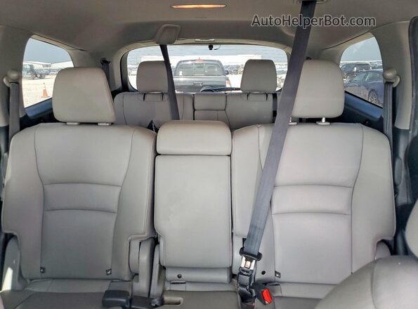 5FNYF5H27MB002498 2021 HONDA PILOT Silver Հետևի նստատեղերի տեսք