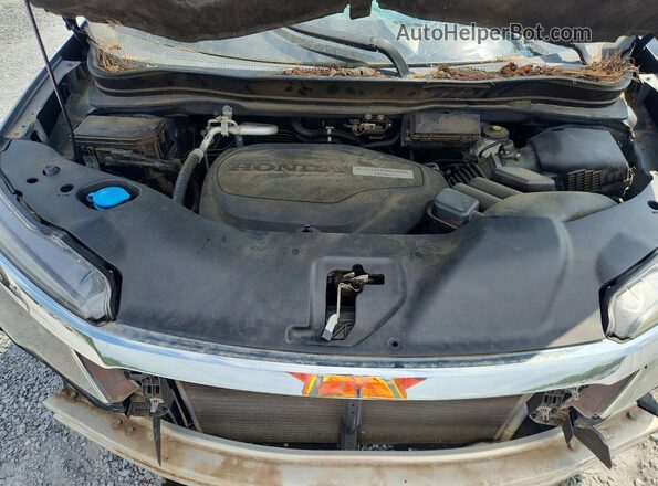 5FNYF5H34JB013995 2018 HONDA PILOT Green Widok komory silnika