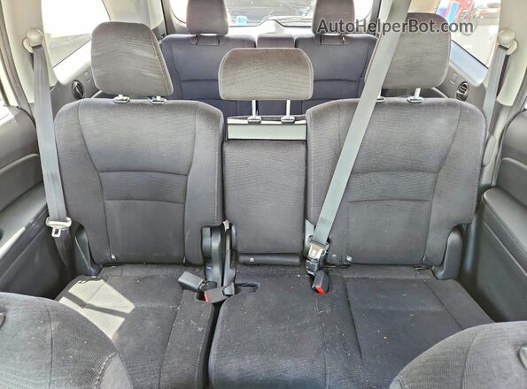 5FNYF5H37JB009309 2018 HONDA PILOT White Հետևի նստատեղերի տեսք
