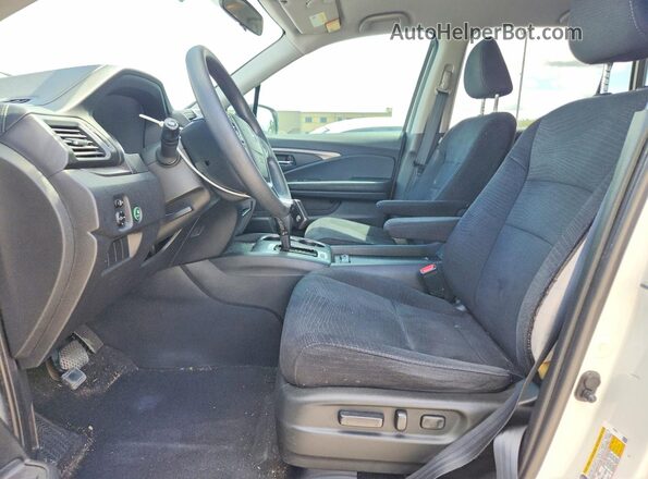 5FNYF5H37JB009309 2018 HONDA PILOT White Սալոնի դիմացի տեսք