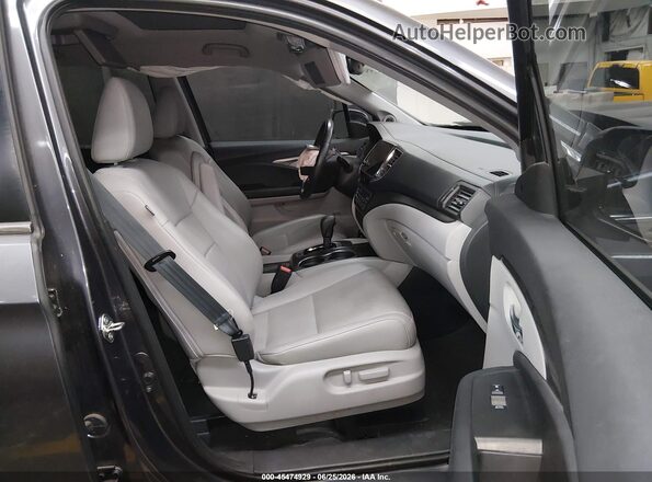 5FNYF5H43KB015375 2019 HONDA PILOT Серый Вид салона спереди