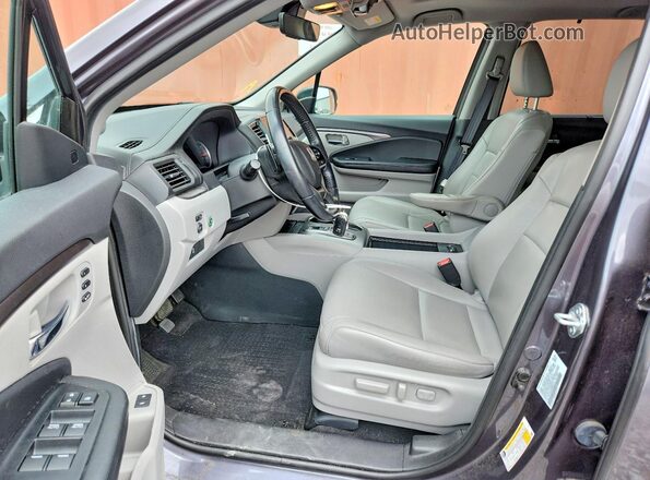 5FNYF5H56MB033316 2021 HONDA PILOT Charcoal Вид салону спереду