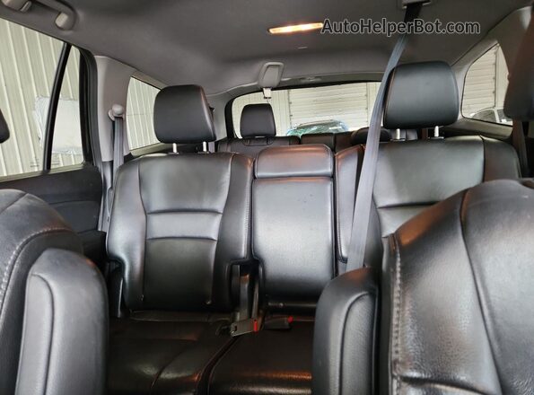 5FNYF5H58JB020000 2018 HONDA PILOT Black Вид задніх сидінь