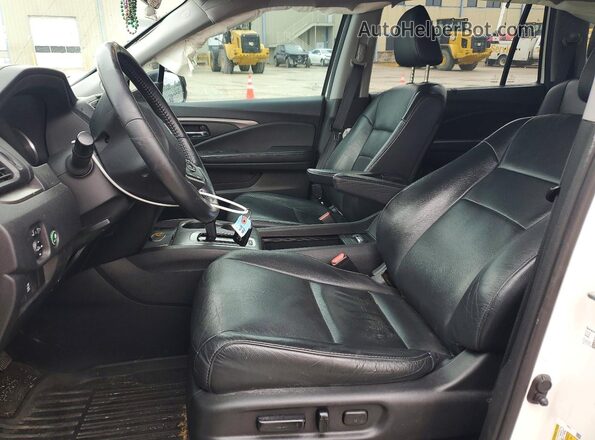 5FNYF5H5XKB039102 2019 HONDA PILOT White Вид салону спереду