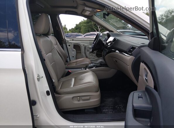 5FNYF5H65KB007568 2019 HONDA PILOT White Vista interior delantera
