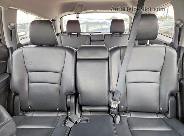 5FNYF5H71JB011978 2018 HONDA PILOT Черный Вид задних сидений