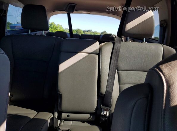 5FNYF5H75HB029426 2017 HONDA PILOT Blue Rear seats view
