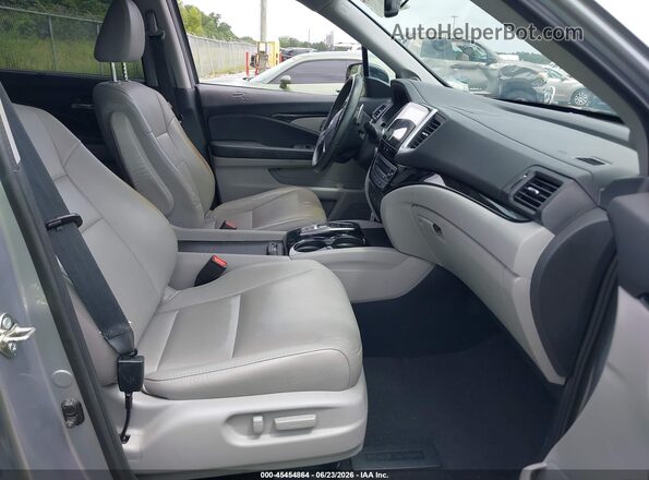 5FNYF5H92HB030356 2017 HONDA PILOT Silver Widok wnętrza z przodu