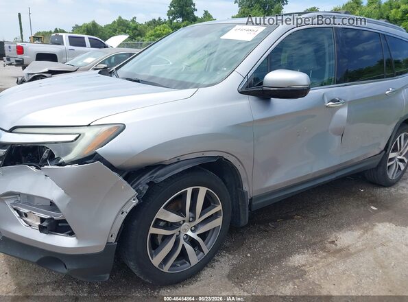 5FNYF5H92HB030356 2017 HONDA PILOT Silver Widok z przodu