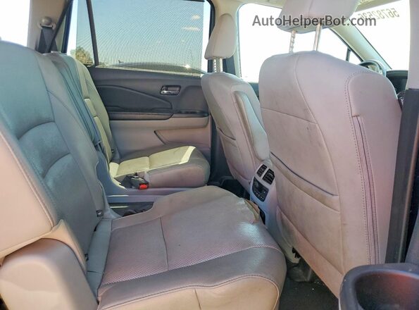 5FNYF6H01HB079863 2017 HONDA PILOT Blue Սալոնի հետևի տեսք