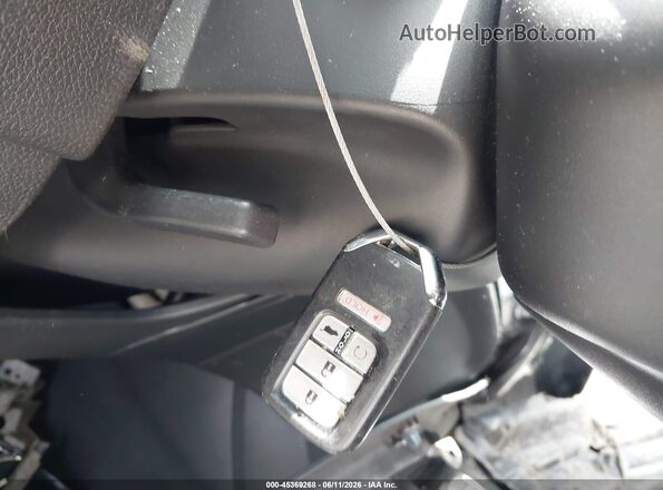 5FNYF6H02JB069493 2018 HONDA PILOT White Вид панелі приладів