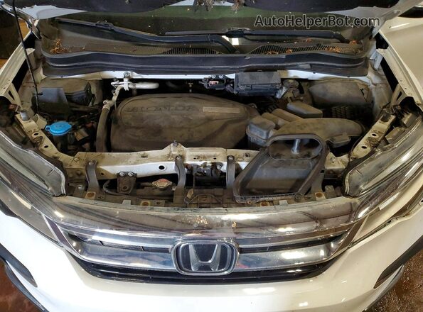 5FNYF6H05LB026530 2020 HONDA PILOT White ძრავის განყოფილების ხედი