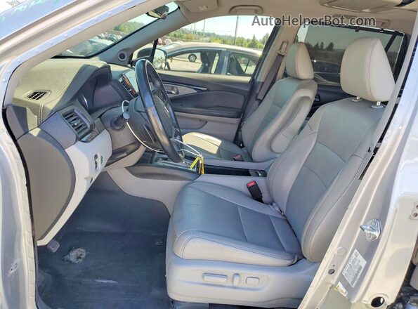 5FNYF6H06MB034122 2021 HONDA PILOT Silver Vista interior delantera