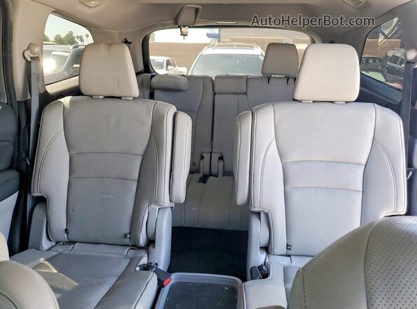 5FNYF6H06MB034122 2021 HONDA PILOT Silver Vista de los asientos traseros